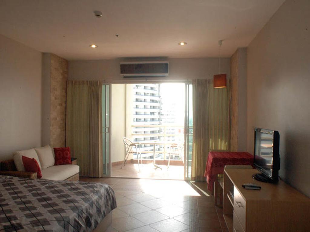 Apartments At View Talay Pattaya Zewnętrze zdjęcie